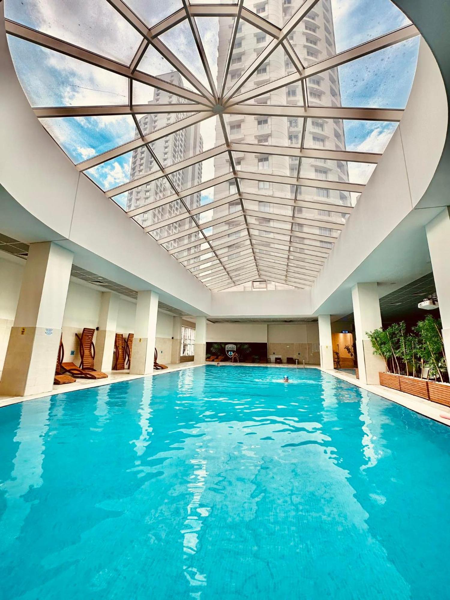 Luxury Condo On 18Th Floor With Pool, Fitness, Parking Included. Skopje Exteriér fotografie