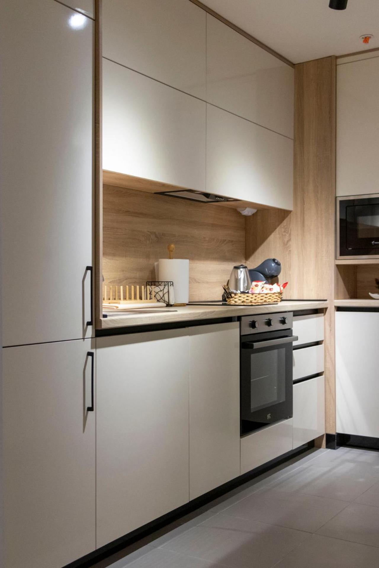 Luxury Condo On 18Th Floor With Pool, Fitness, Parking Included. Skopje Exteriér fotografie