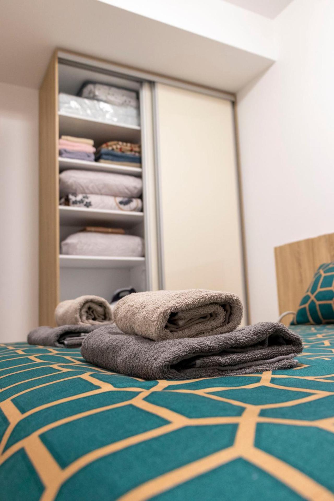 Luxury Condo On 18Th Floor With Pool, Fitness, Parking Included. Skopje Exteriér fotografie