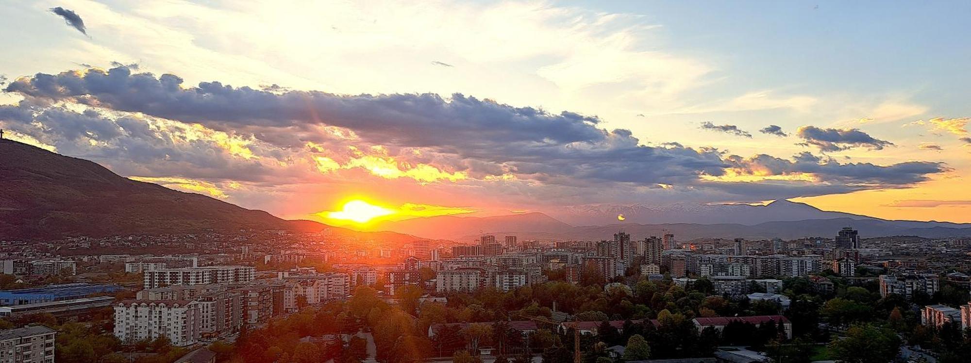 Luxury Condo On 18Th Floor With Pool, Fitness, Parking Included. Skopje Exteriér fotografie